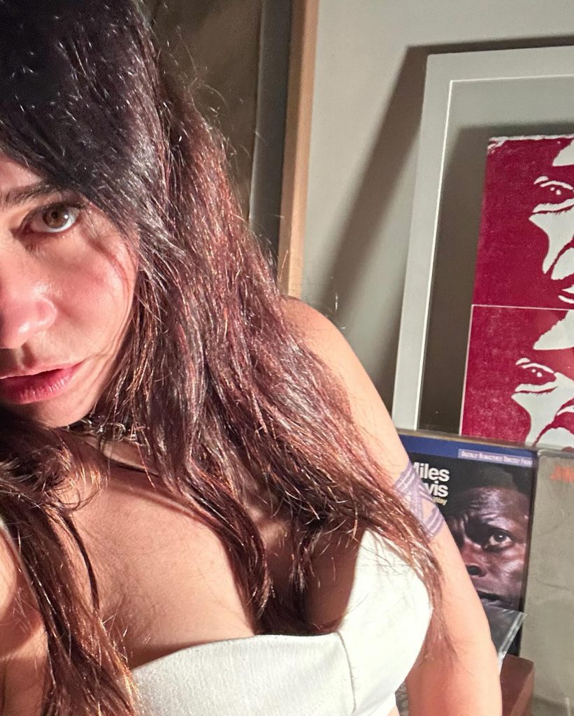 Alessandra Negrini schildert feuer nackt bilder
