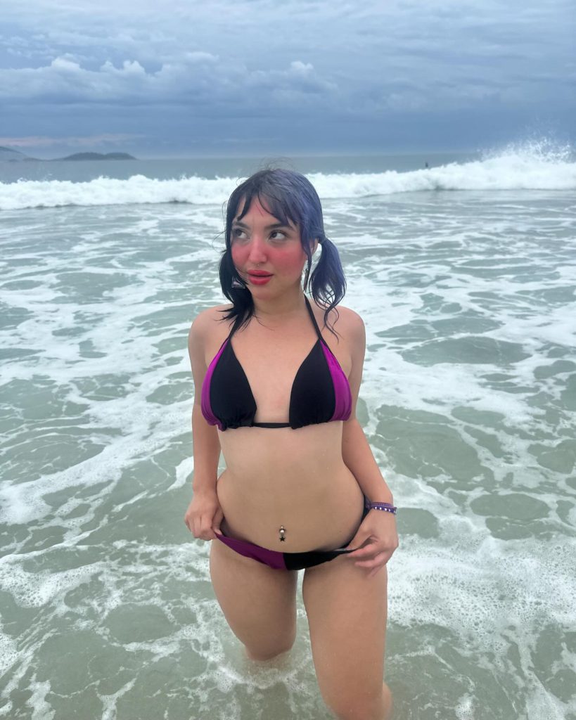 Belle Belinha sorri fotos nua