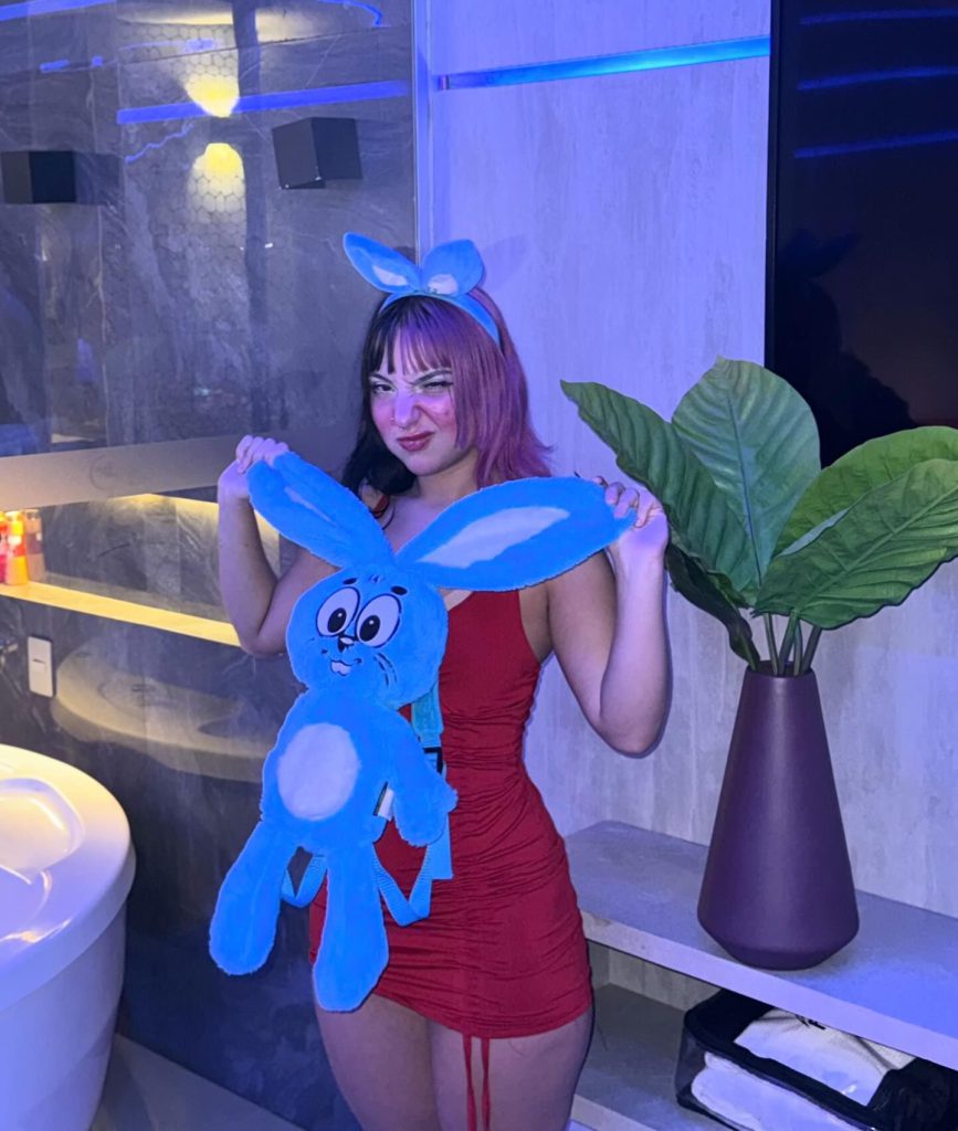 Belle Belinha vê mamas