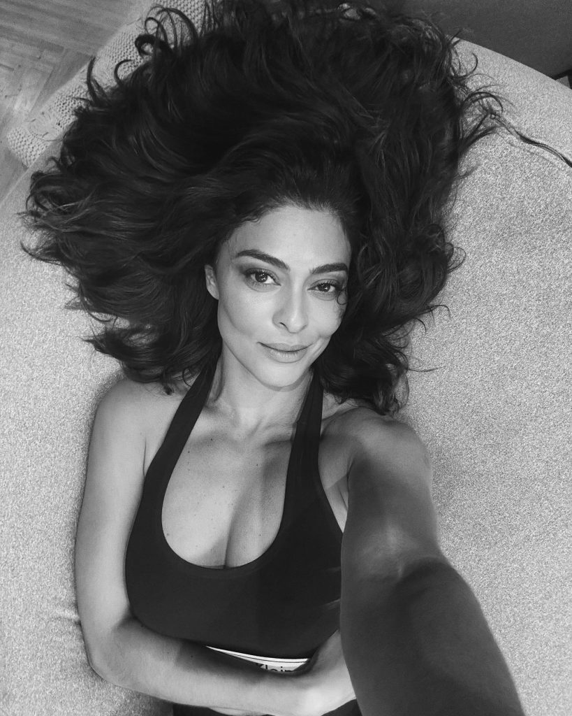 Juliana Paes feurig brüste