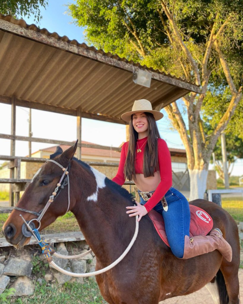 Geandra Bazzanella linda foda