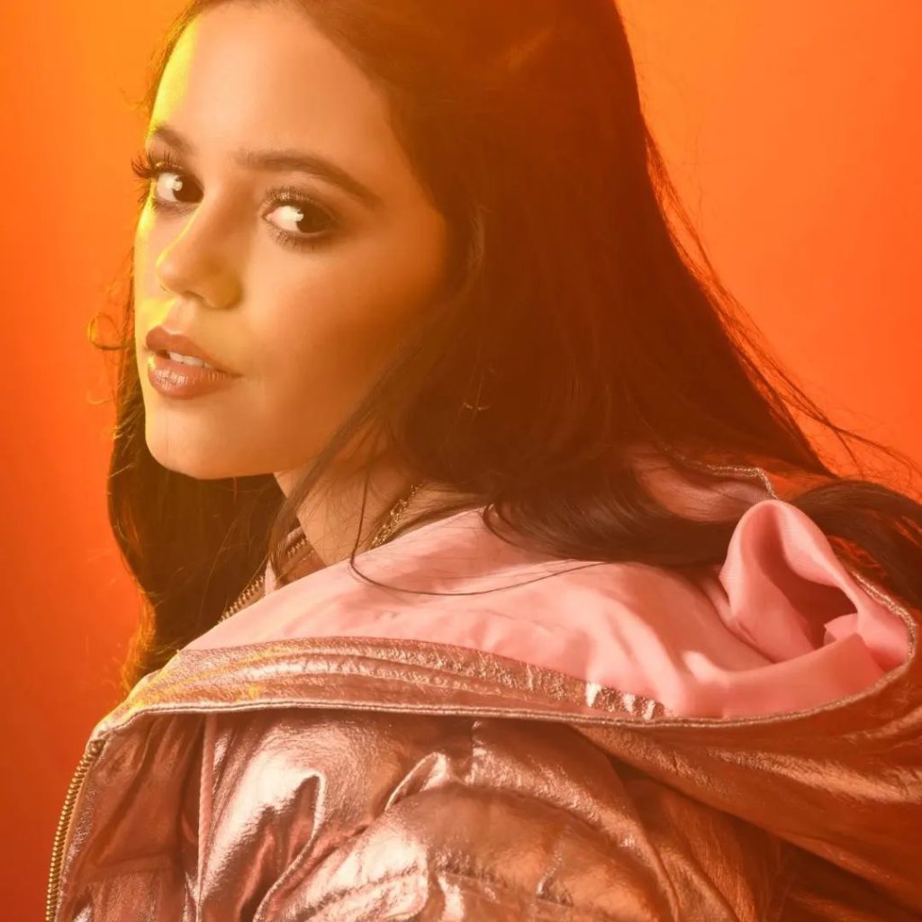 Jenna Ortega posa fodida