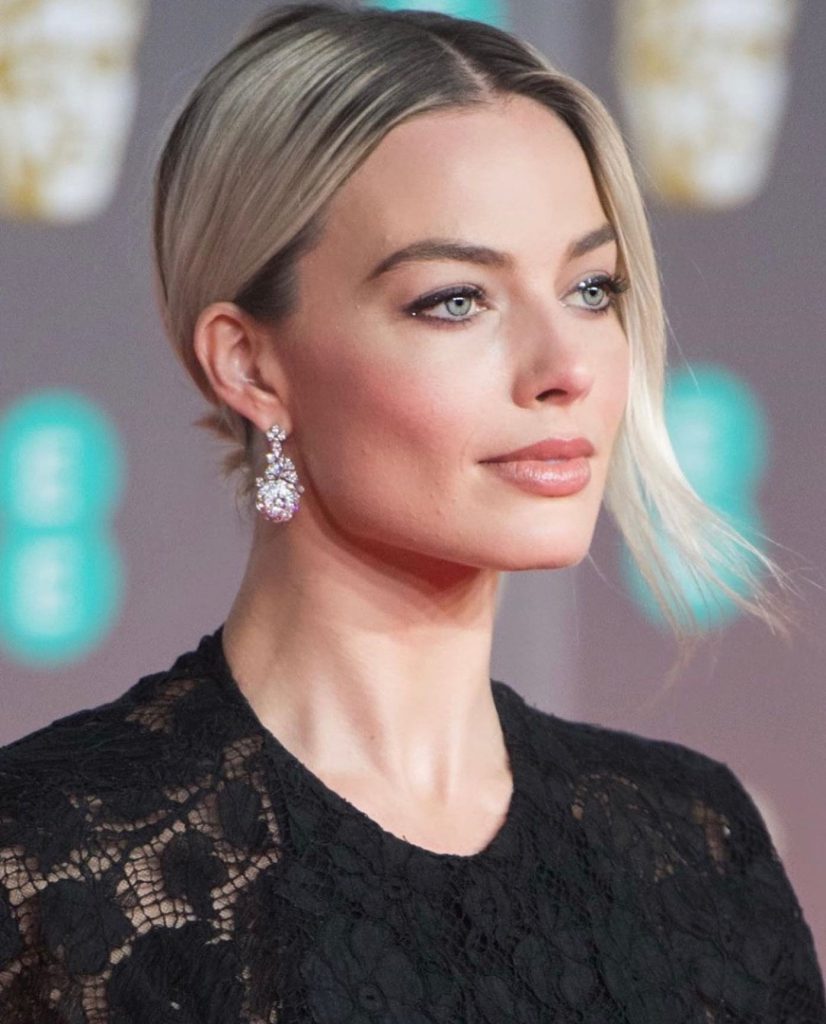 Margot Robbie schildert feuer nackt