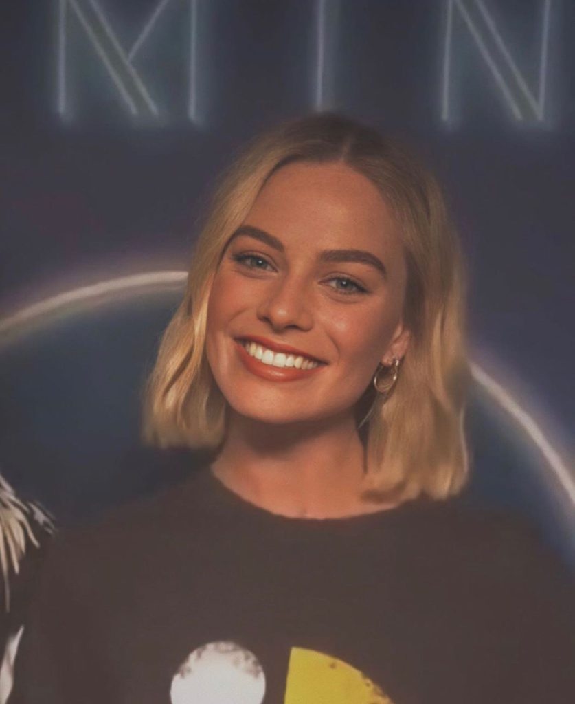 Margot Robbie stellt feuer heiß dar xxx