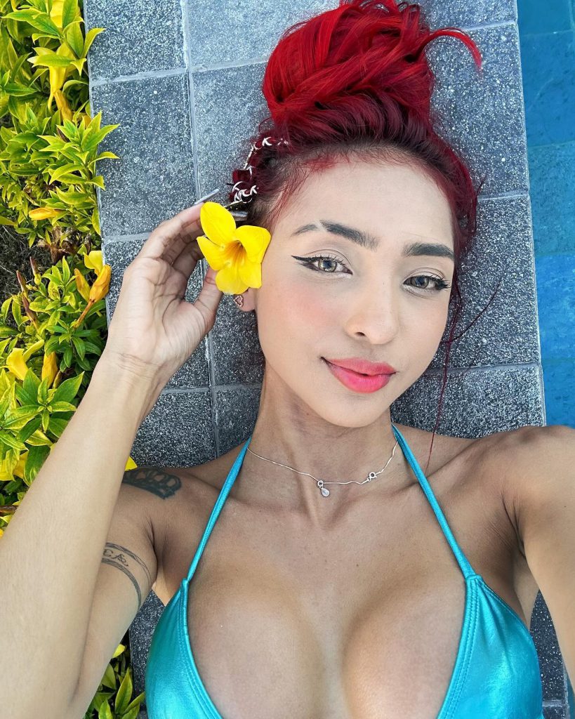 Ruivinha De Marte vê sexo